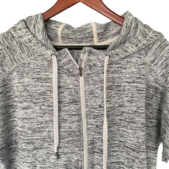 Athleta Heather Grey Short Sleeve Pullover Hoodie M - Picture 4 of 15